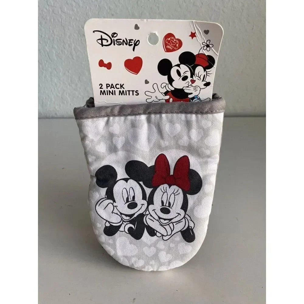 2 Pack Disney Mickey &‎ Minnie Valentines Kitchen Mini Oven Mitts NEW